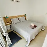 ゲストハウス Isidora