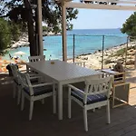 ゲストハウス Isidora