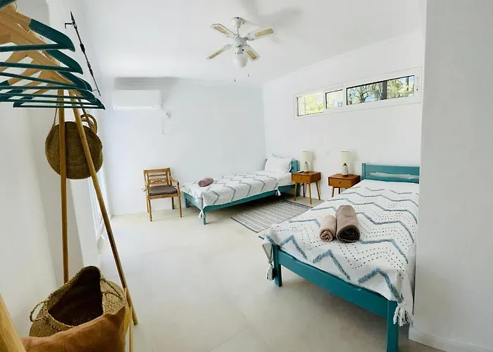 Isidora בית הארחה